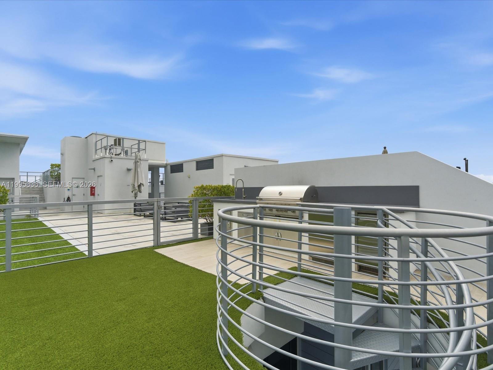 529 SW 11th St #PH303 Miami, FL 33129