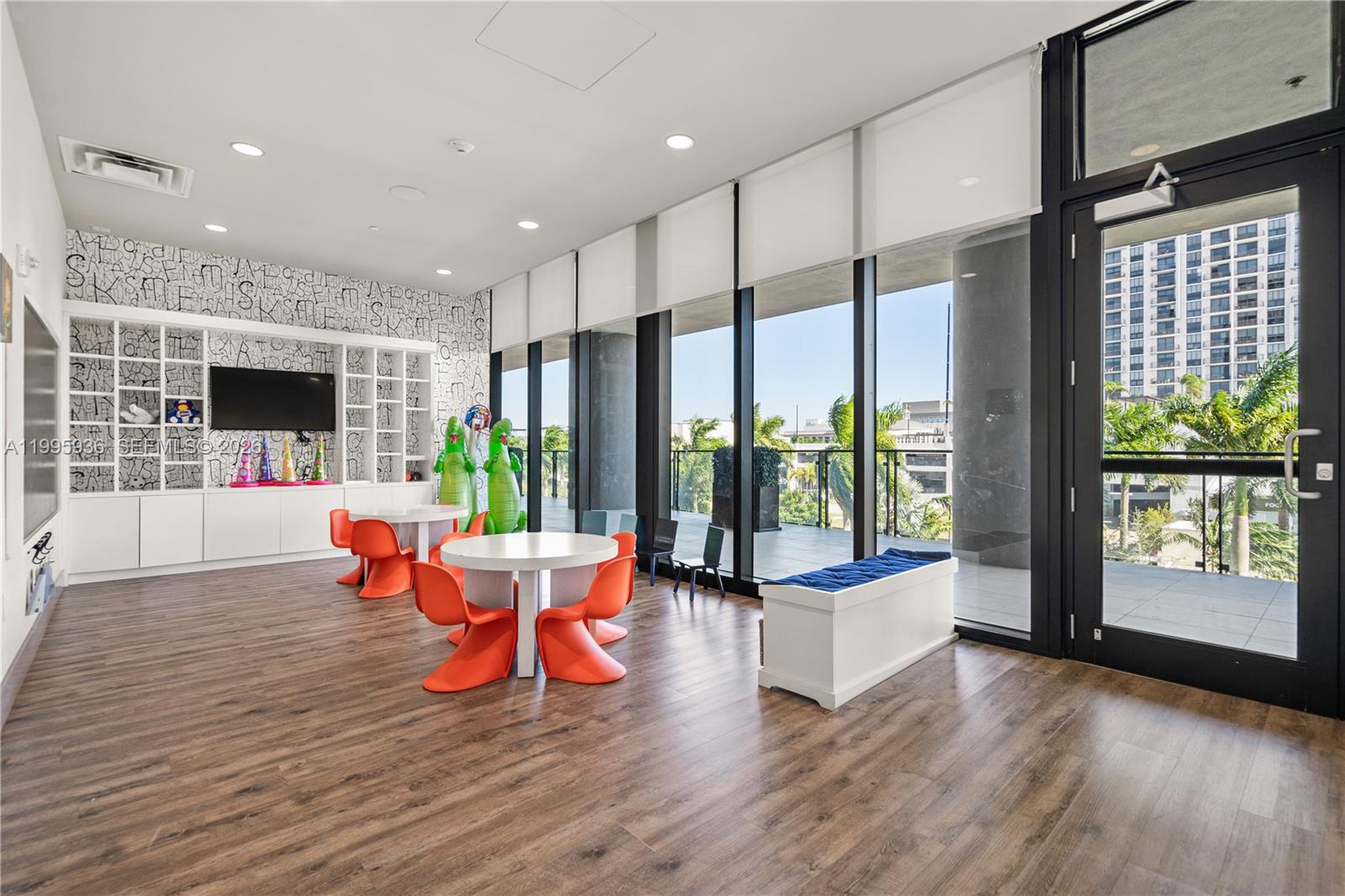 5300 Paseo Blvd #1511 Doral, FL 33166