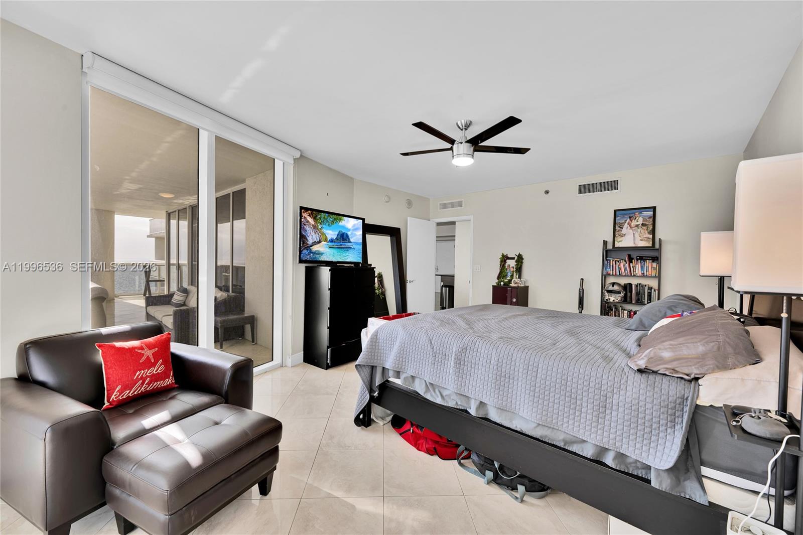 image Beach Club 120