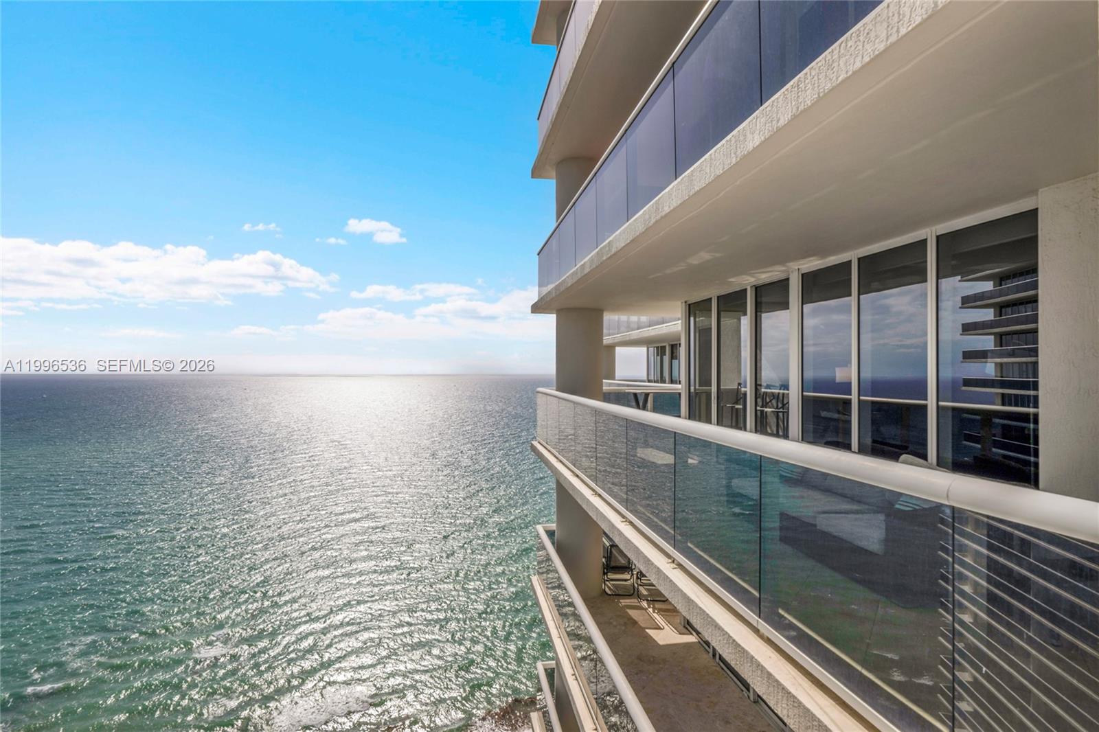 image Beach Club 124