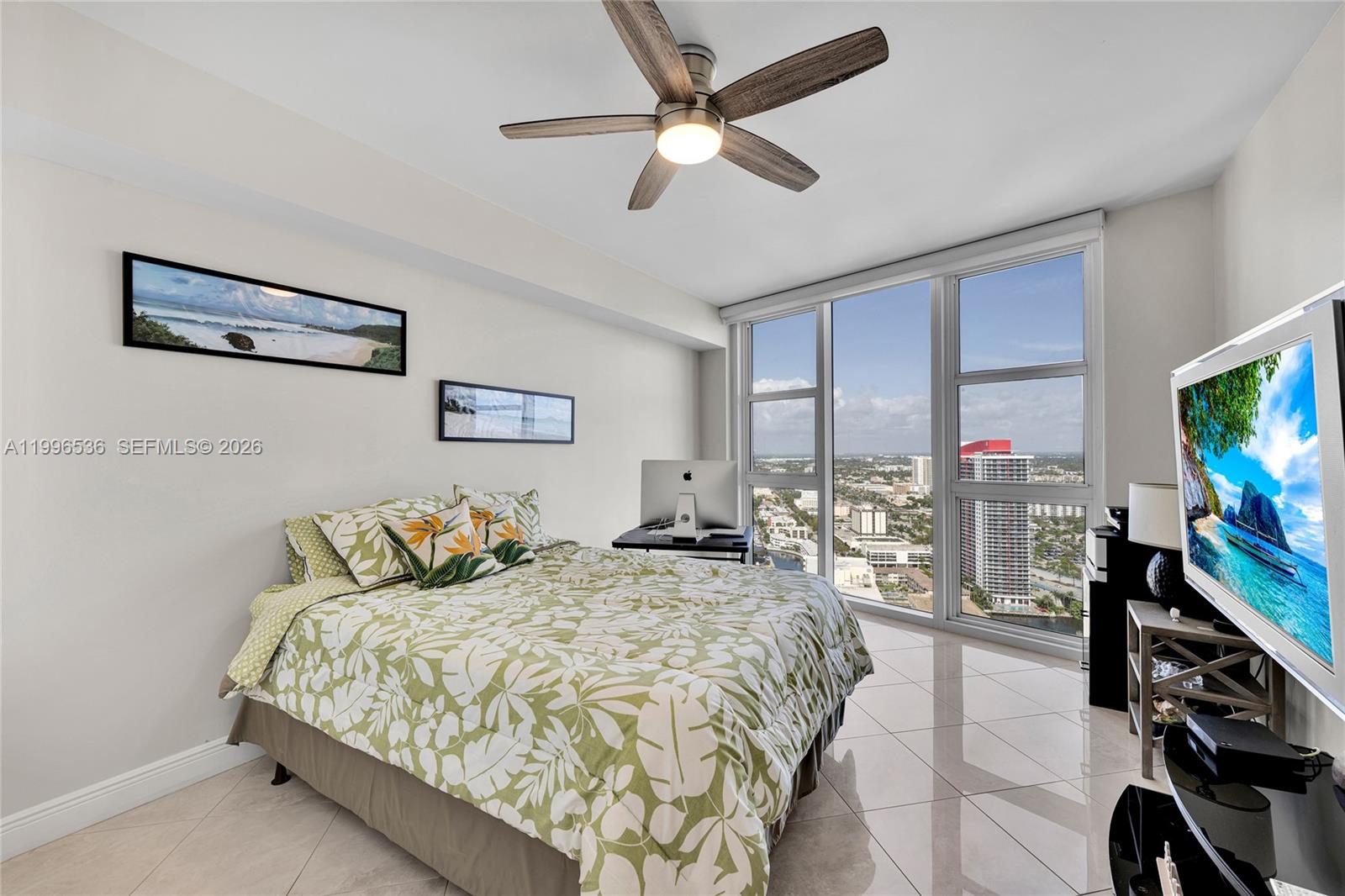 image Beach Club 126