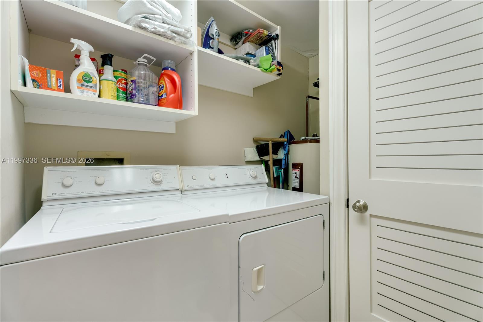 image Grand Bay Residences11