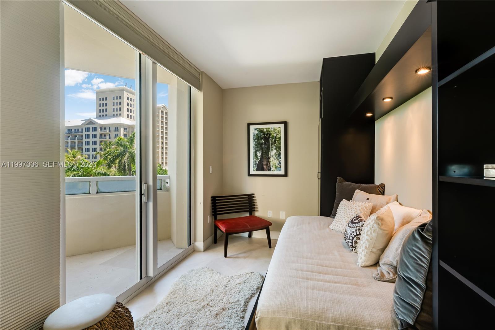 image Grand Bay Residences15