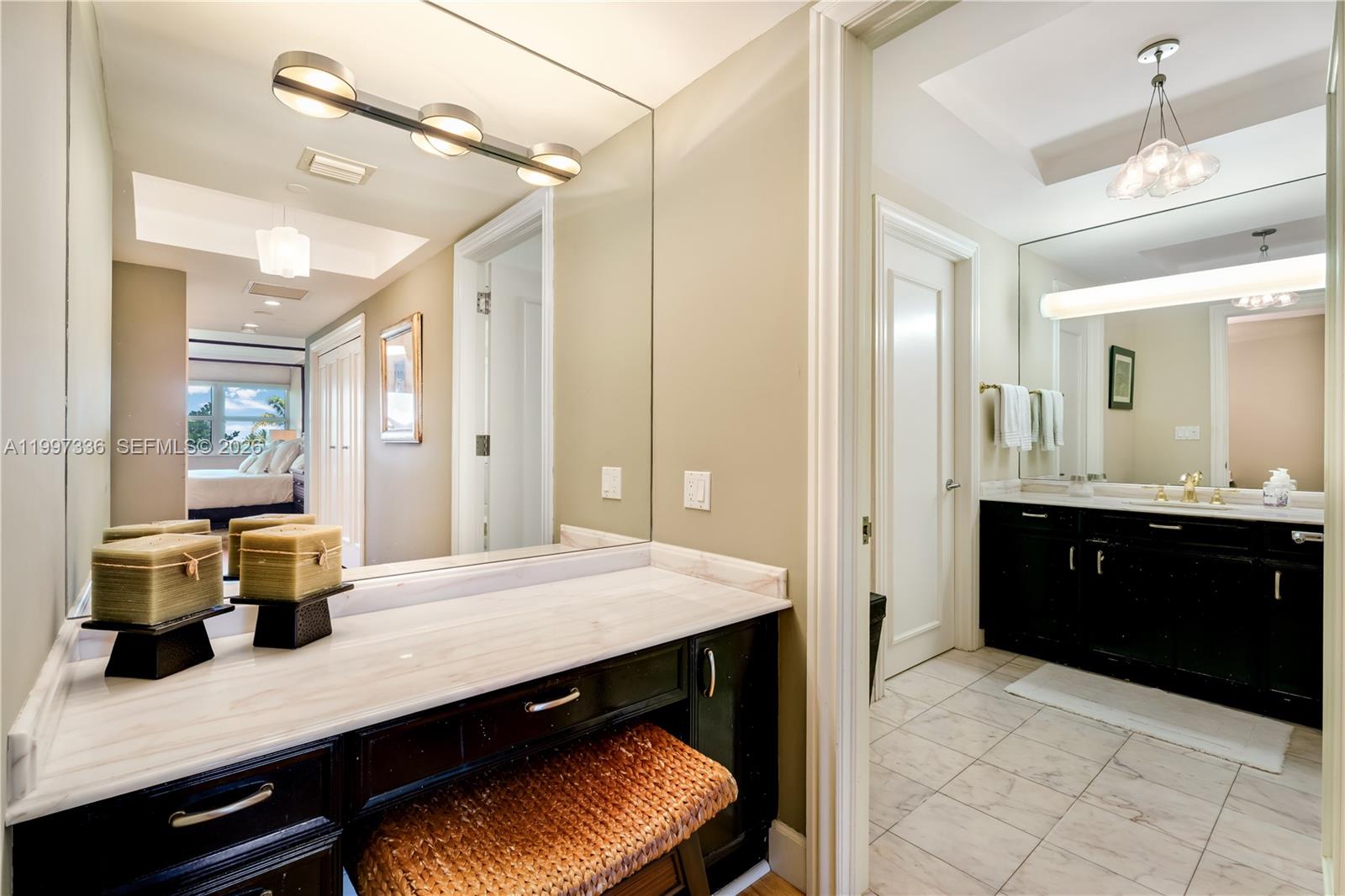 image Grand Bay Residences16