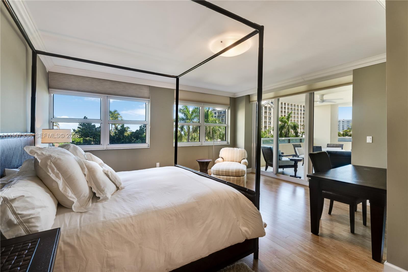 image Grand Bay Residences21