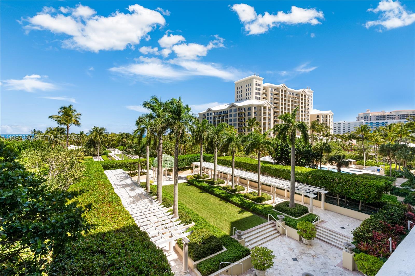 image Grand Bay Residences26