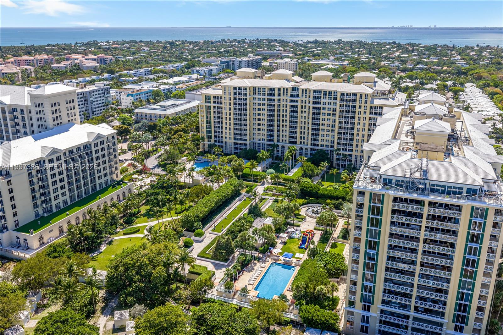 image Grand Bay Residences31