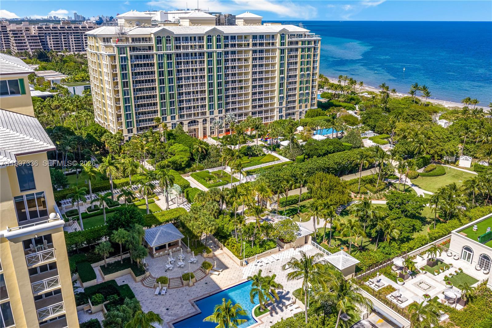 image Grand Bay Residences33