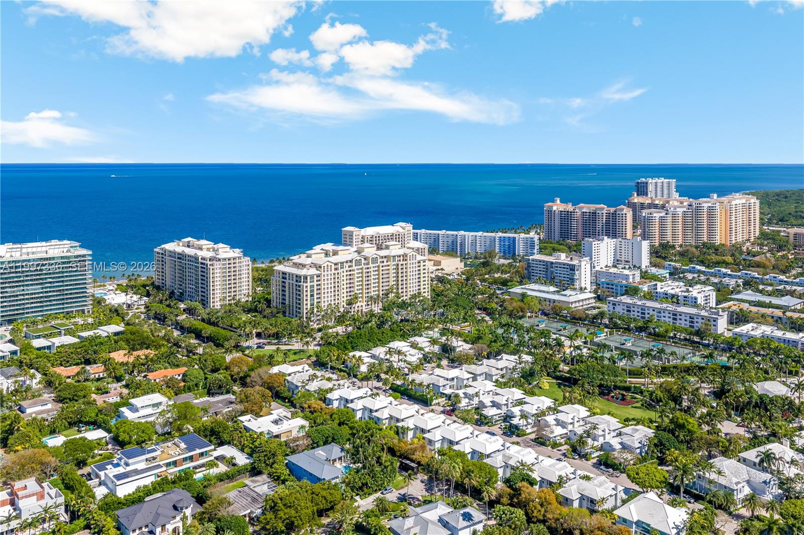 image Grand Bay Residences34