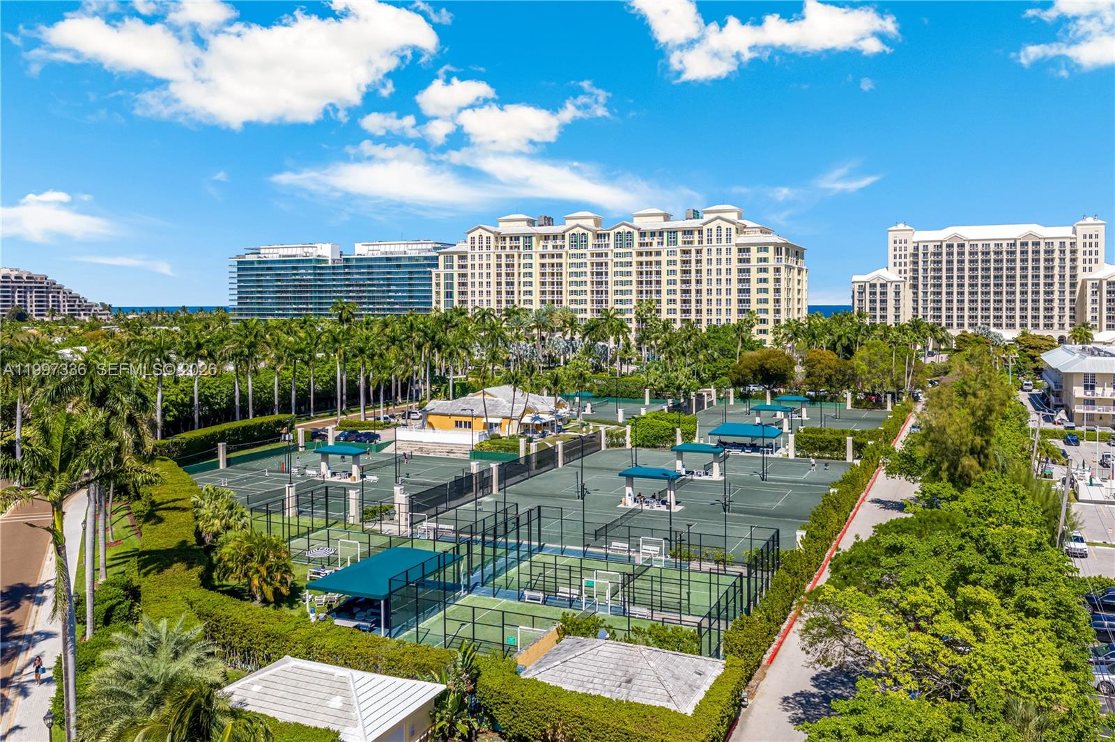 image Grand Bay Residences35