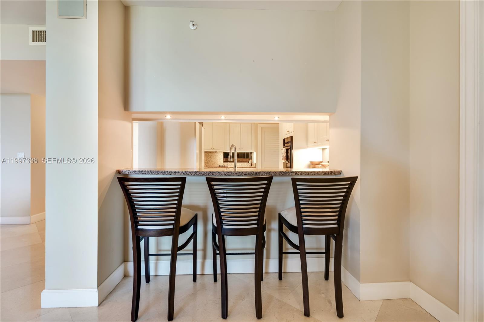 image Grand Bay Residences7