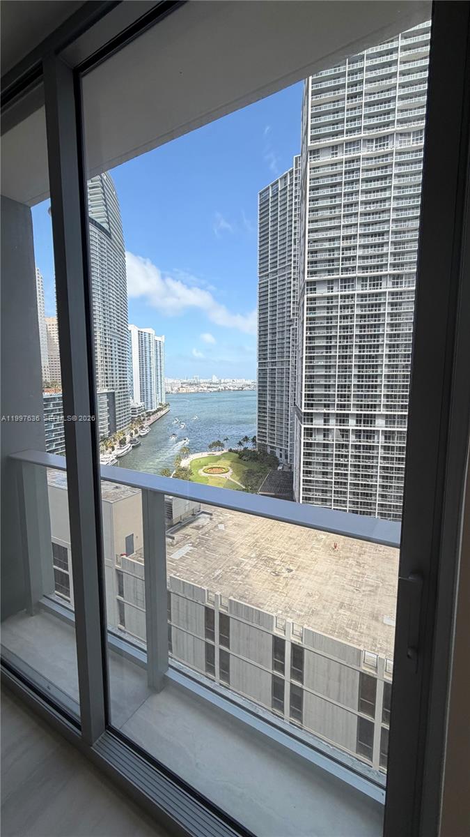 image Viceroy Brickell Residences25