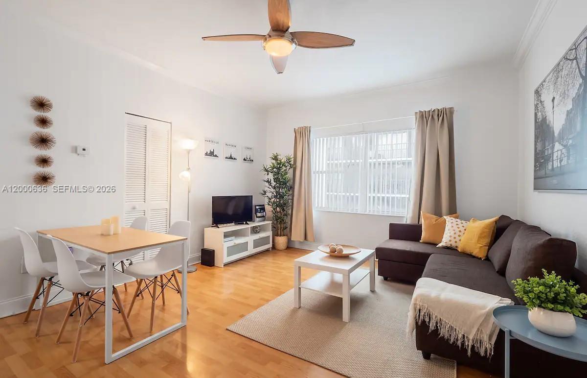 2615 Collins Ave #37