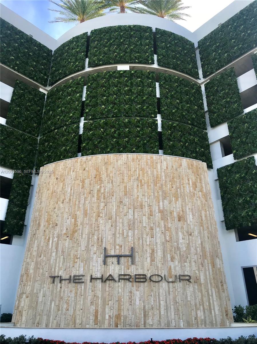 16385 Biscayne Blvd #1902