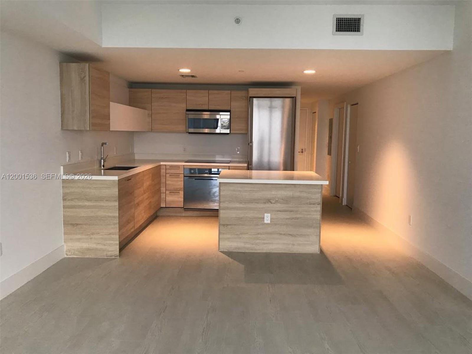 16385 Biscayne Blvd #1902 North Miami Beach, FL 33160