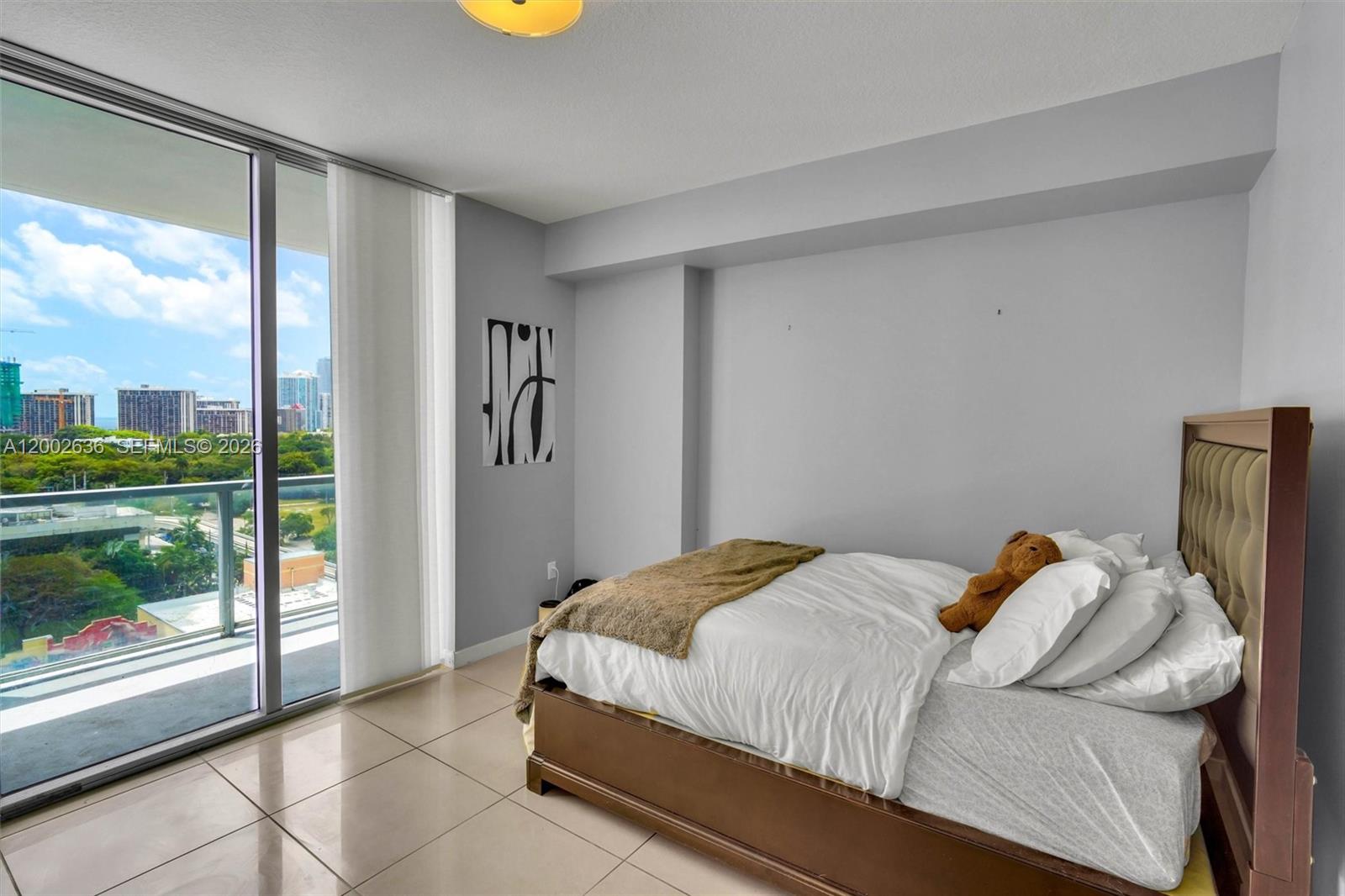 79 SW 12th St #1605 Miami, FL 33130