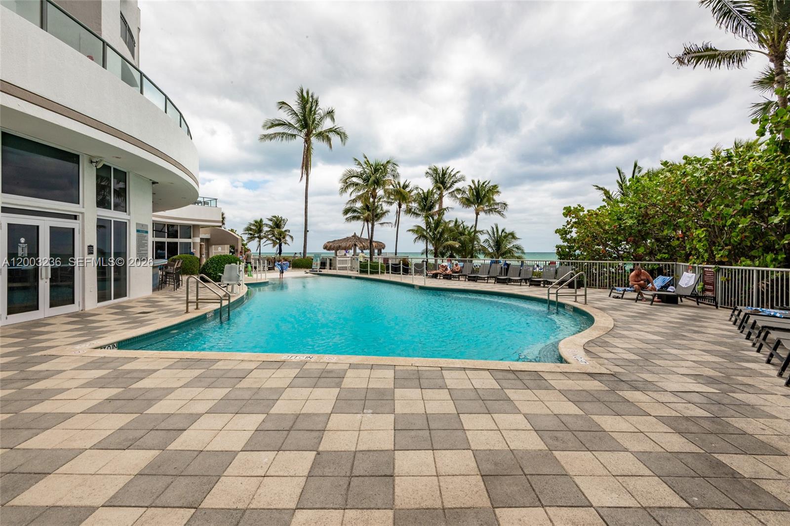 17375 Collins Ave #1601 Sunny Isles Beach, FL 33160