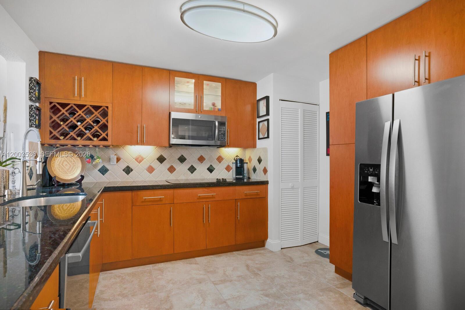 image Brickell Place IV7