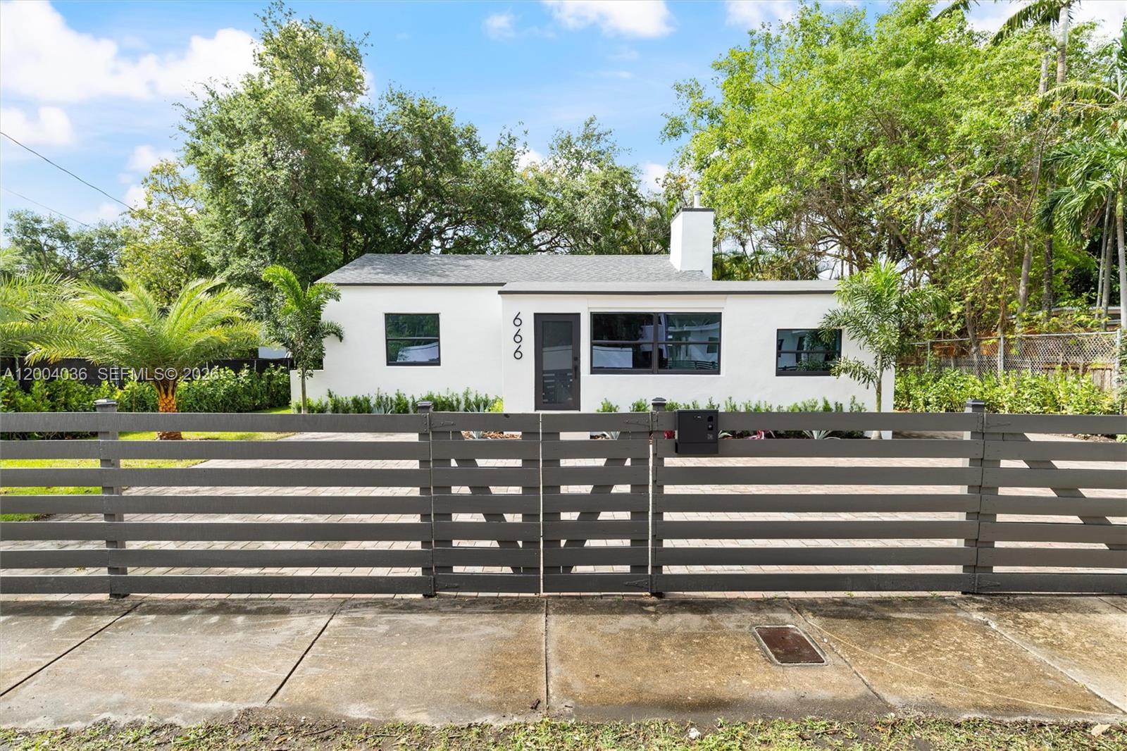 666 NE 62nd St Miami, FL 33138