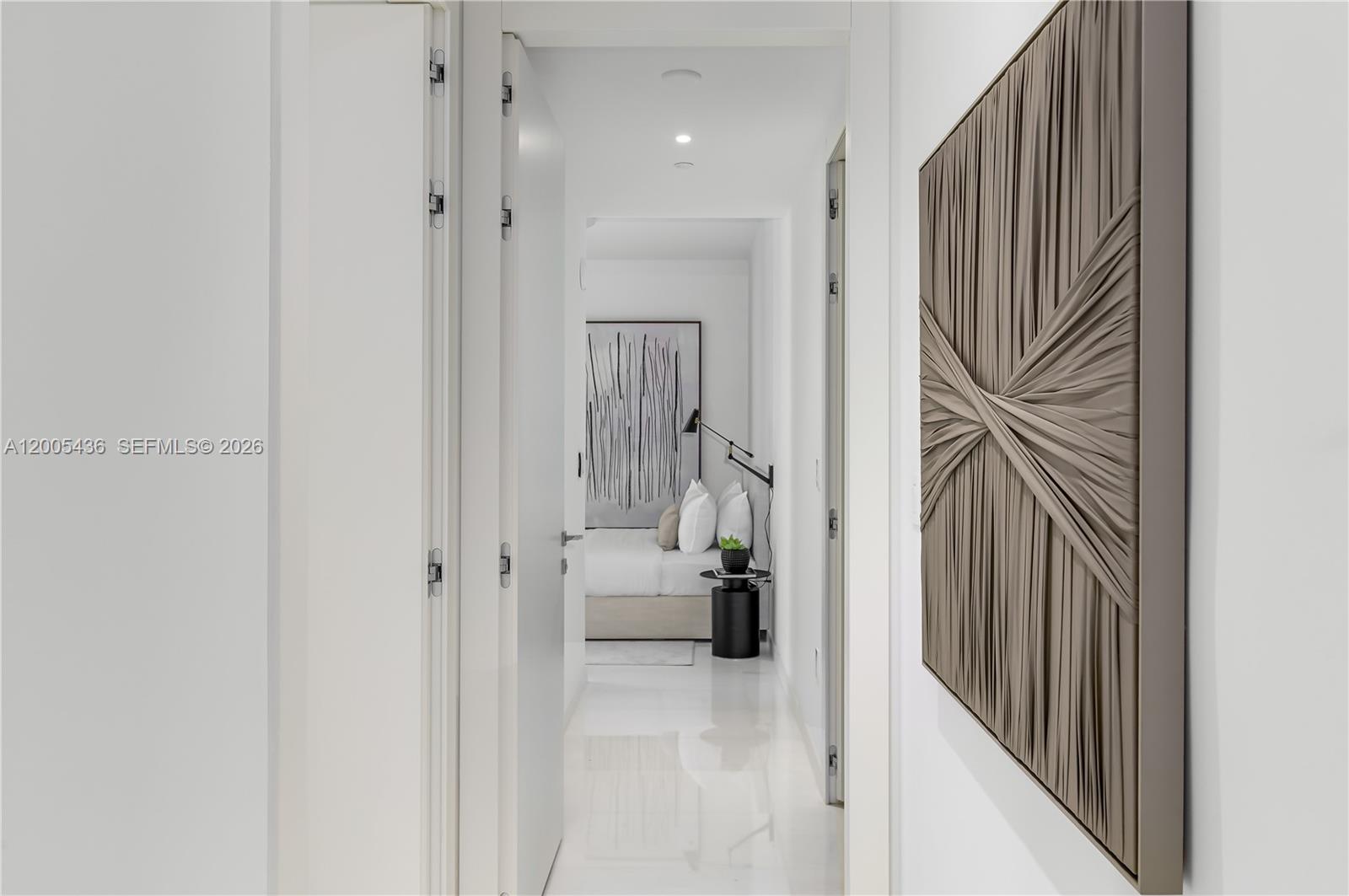 300 Biscayne Blvd Way #2802E Miami, FL 33131