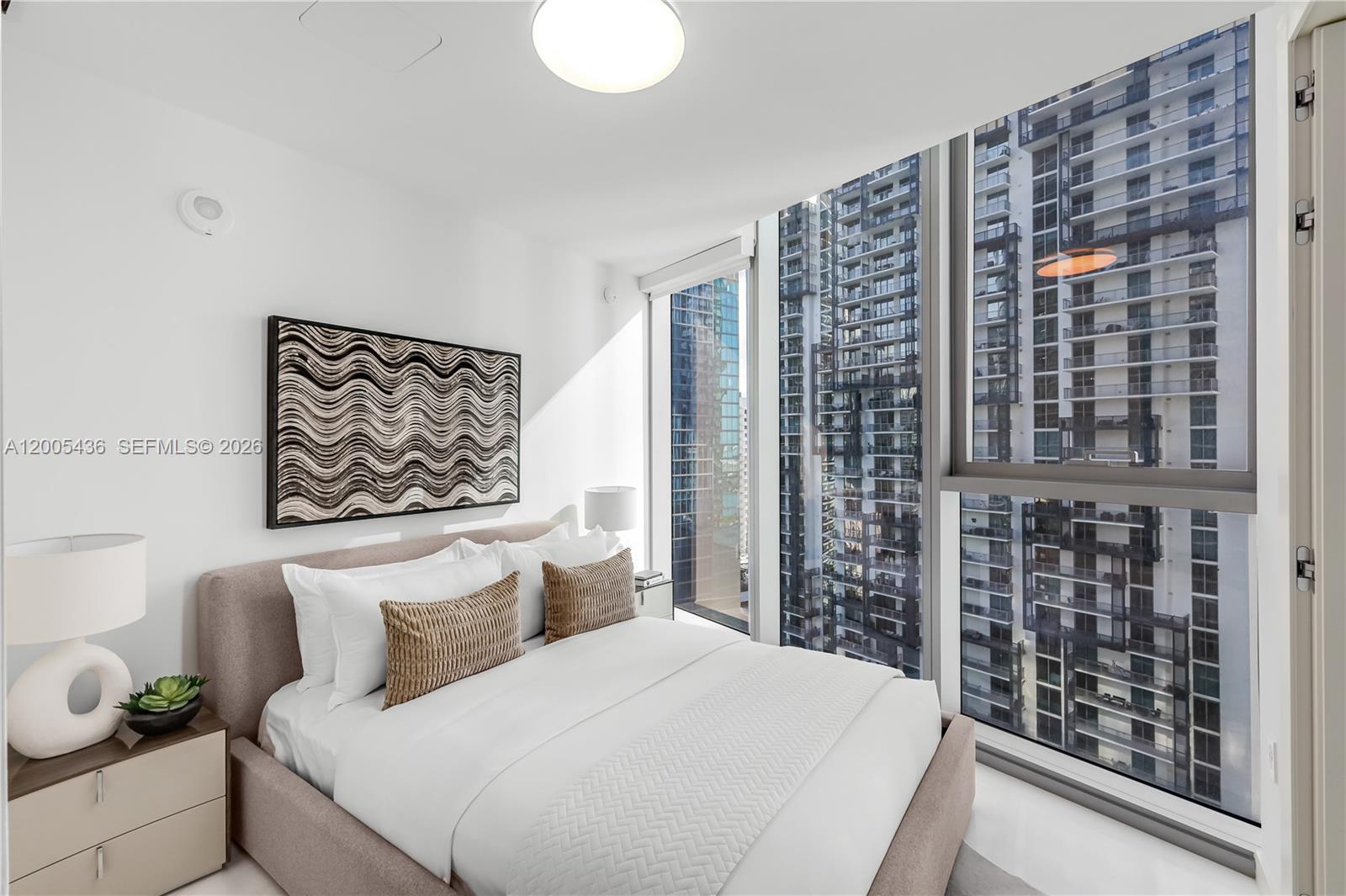 300 Biscayne Blvd Way #2802E Miami, FL 33131