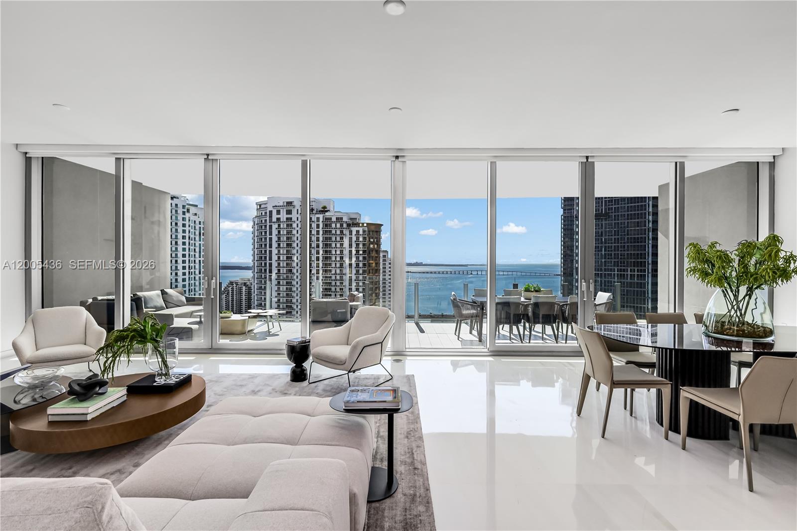 300 Biscayne Blvd Way #2802E Miami, FL 33131