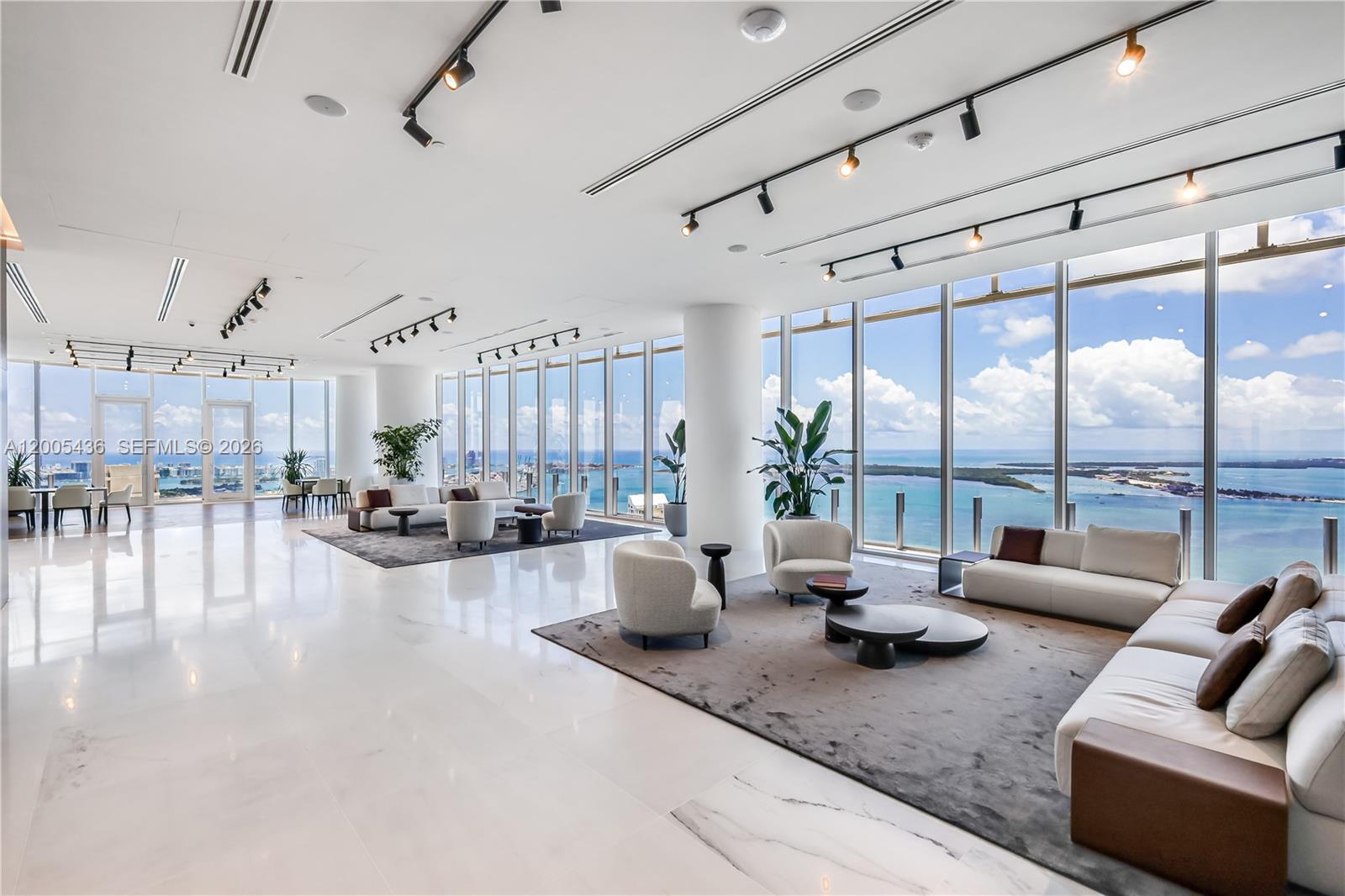 300 Biscayne Blvd Way #2802E Miami, FL 33131