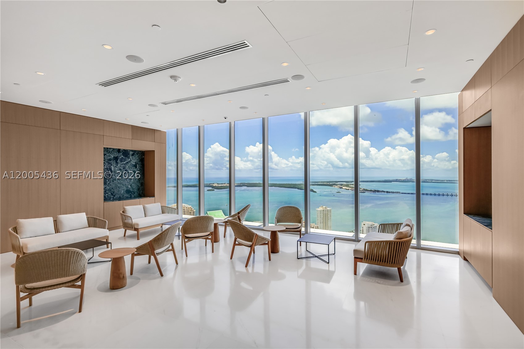 image Aston Martin Residences98