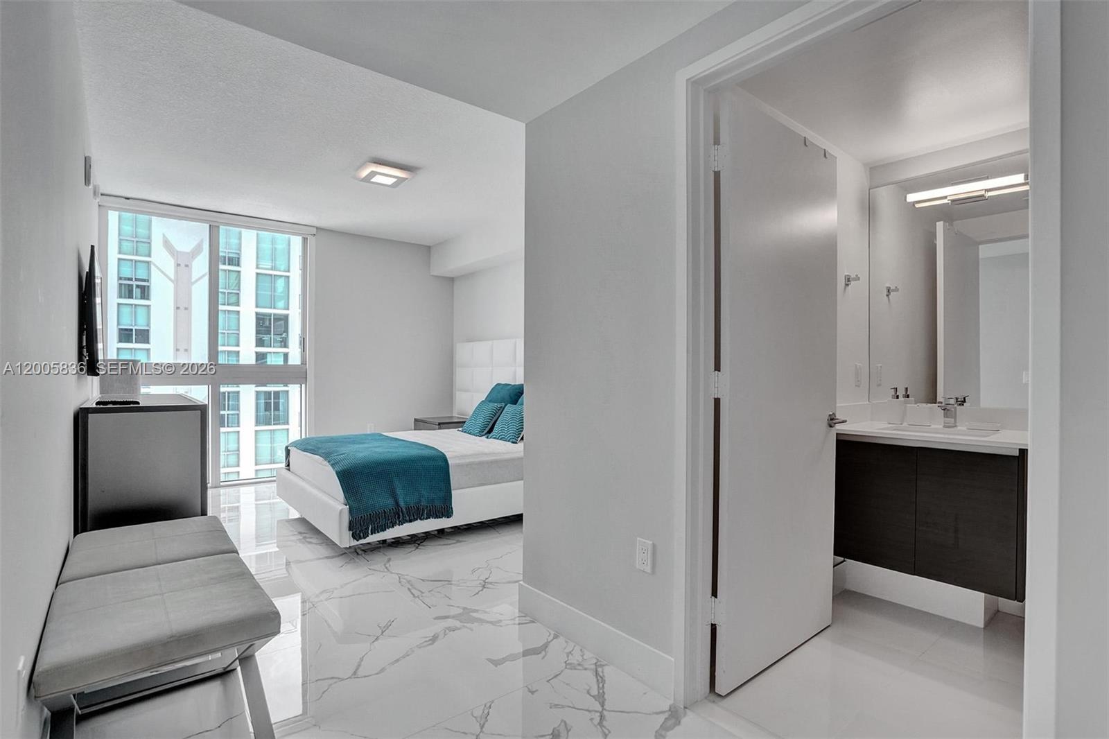 330 Sunny Isles Blvd #5-2207 Sunny Isles Beach, FL 33160