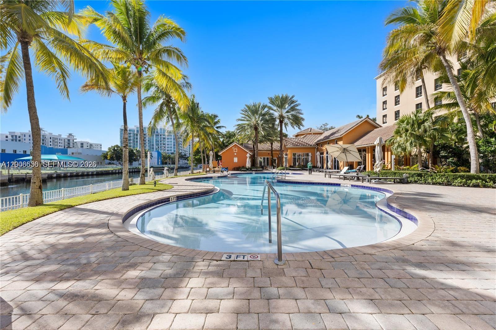 3340 NE 190th St #403 Aventura, FL 33180