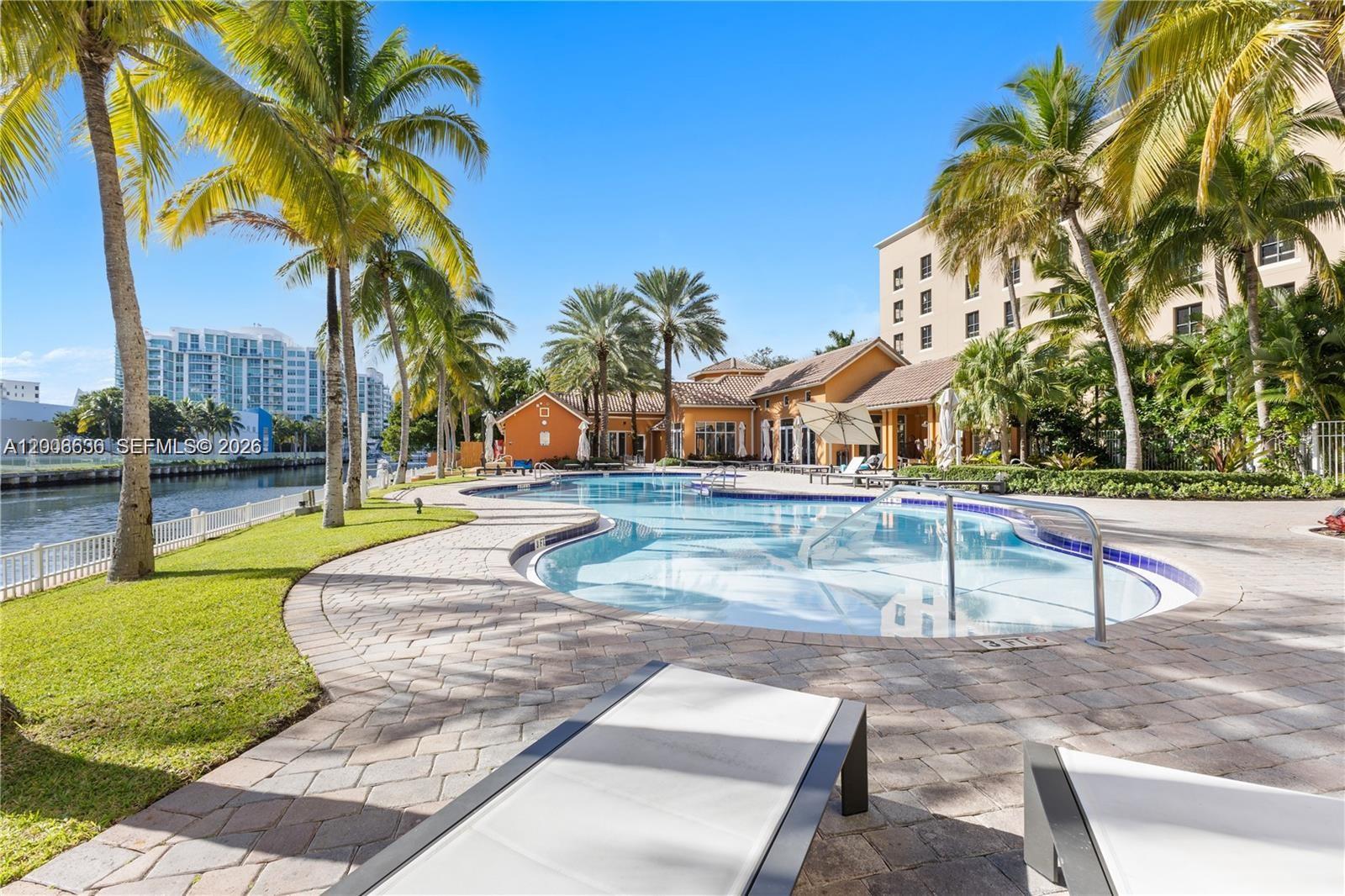 3340 NE 190th St #403 Aventura, FL 33180