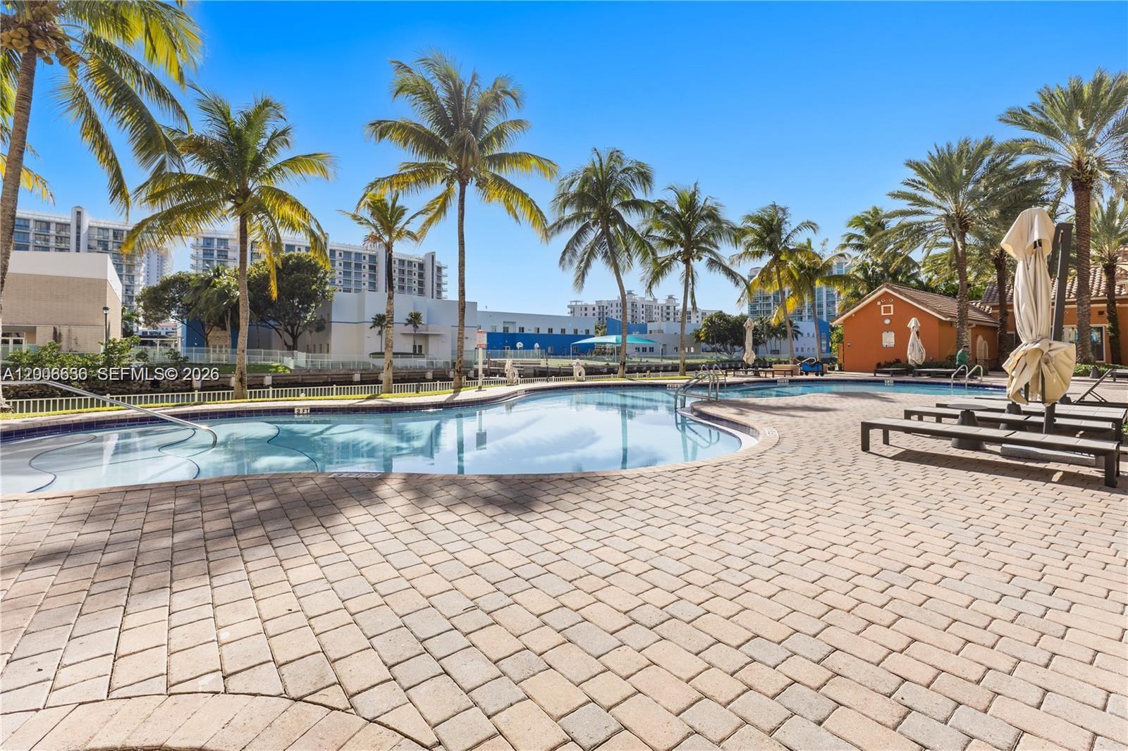 3340 NE 190th St #403 Aventura, FL 33180