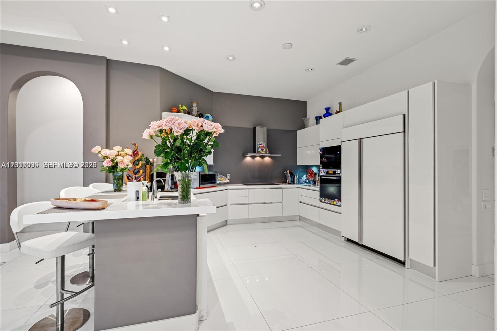 1260 Harbor Ct Hollywood, FL 33019