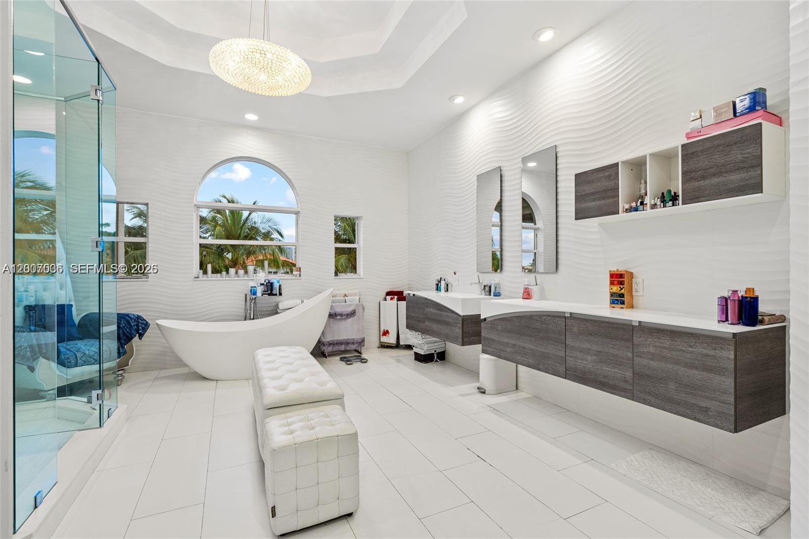 1260 Harbor Ct Hollywood, FL 33019