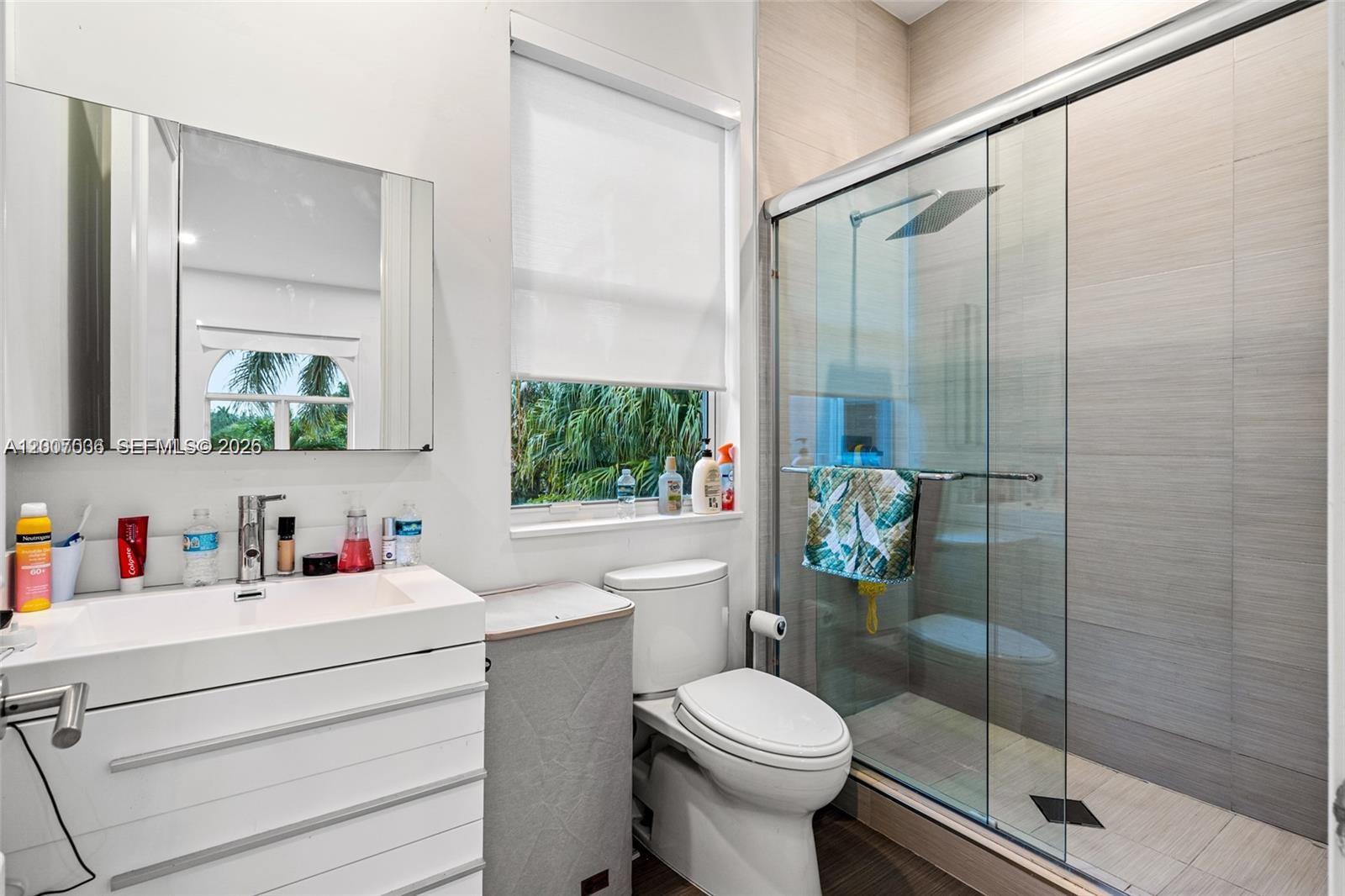 1260 Harbor Ct Hollywood, FL 33019