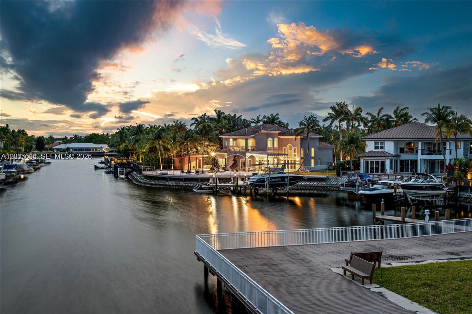 1260 Harbor Ct Hollywood, FL 33019