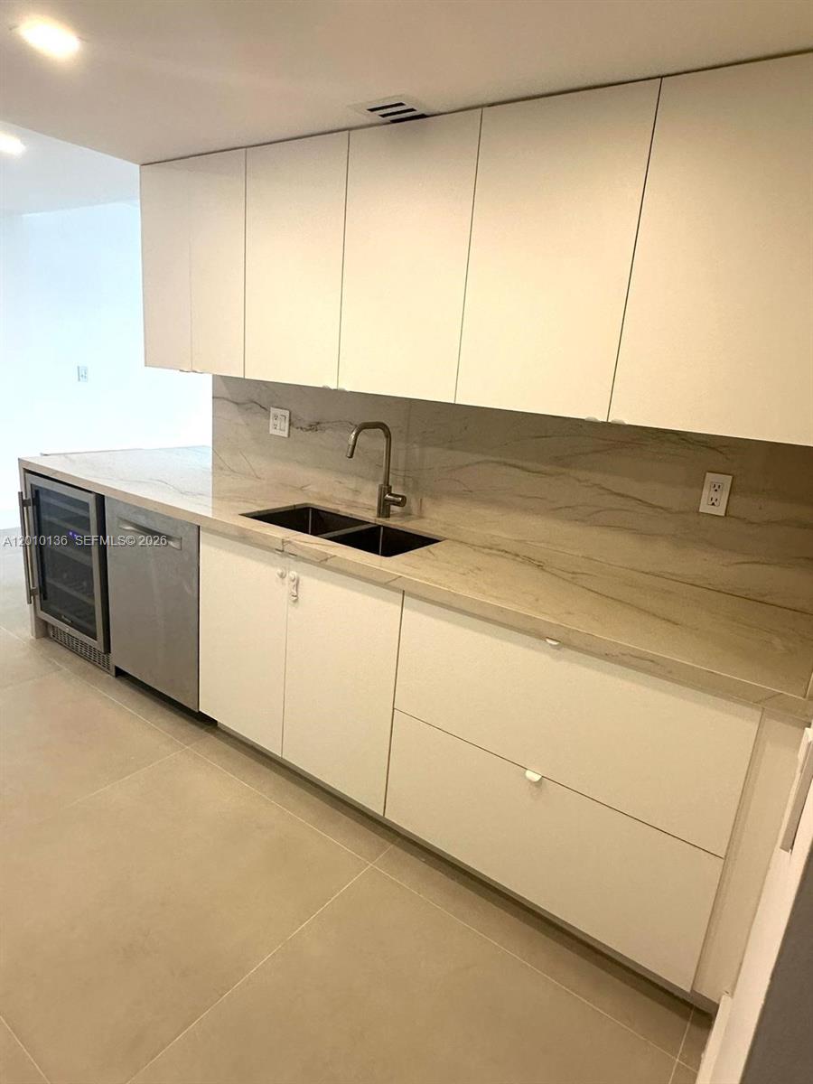 10205 Collins Ave #907 Bal Harbour, FL 33154