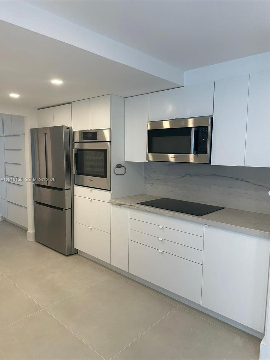 10205 Collins Ave #907 Bal Harbour, FL 33154