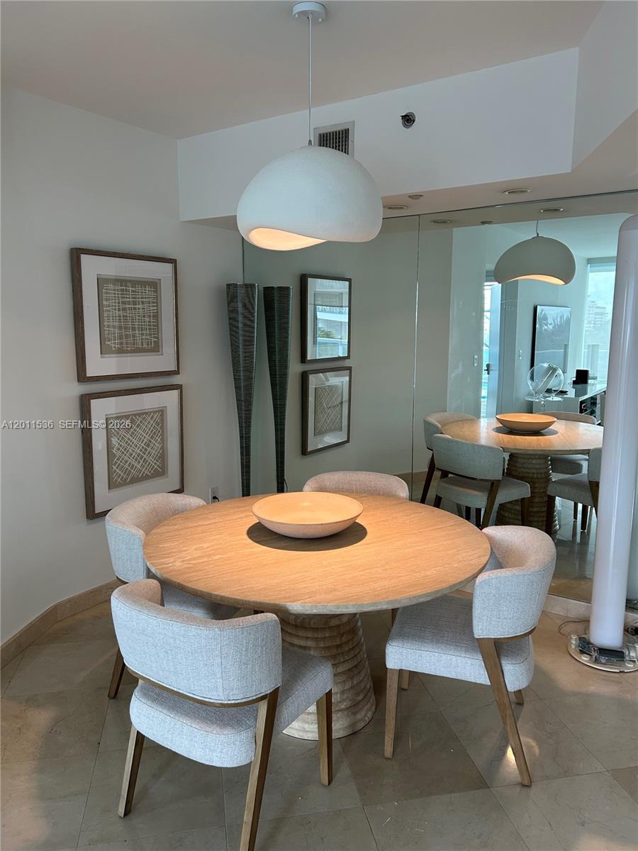 1000 S Pointe Dr #405 Miami Beach, FL 33139
