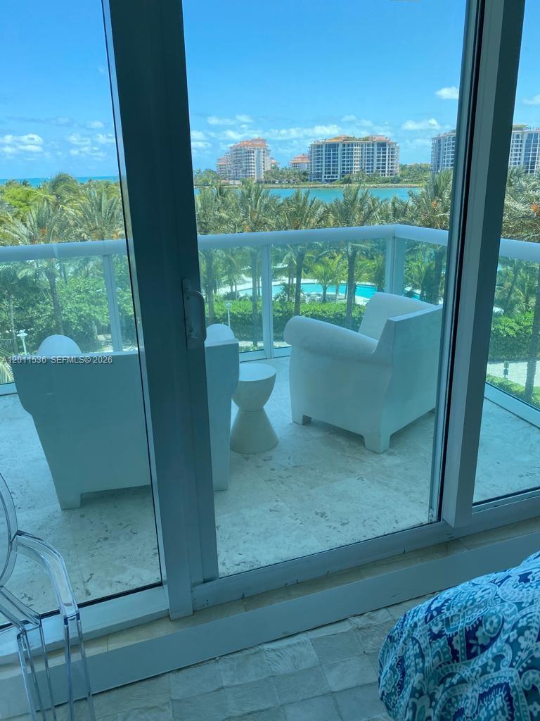 1000 S Pointe Dr #405 Miami Beach, FL 33139