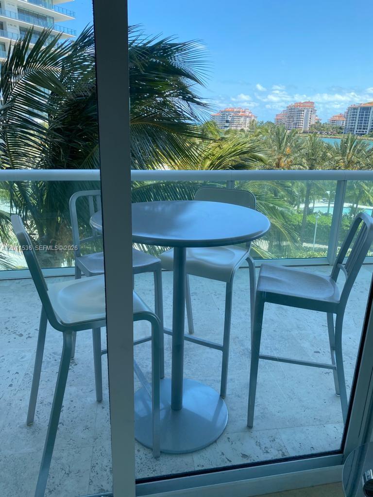 1000 S Pointe Dr #405 Miami Beach, FL 33139
