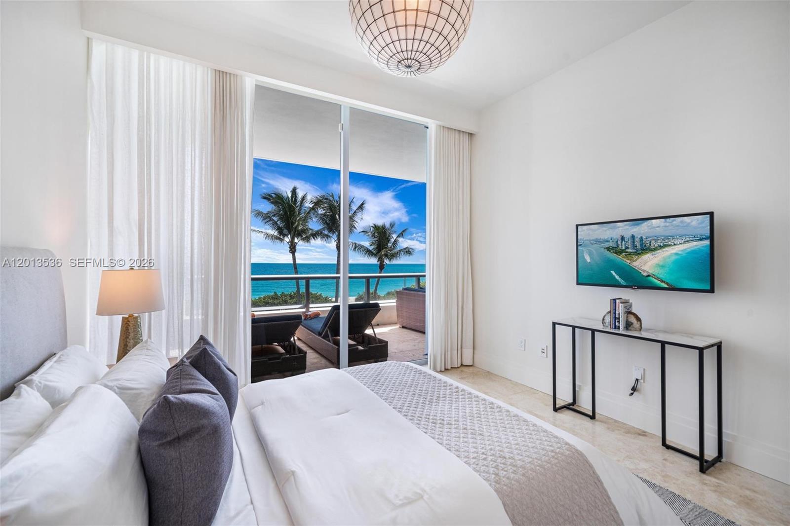 image Carillon Condo14
