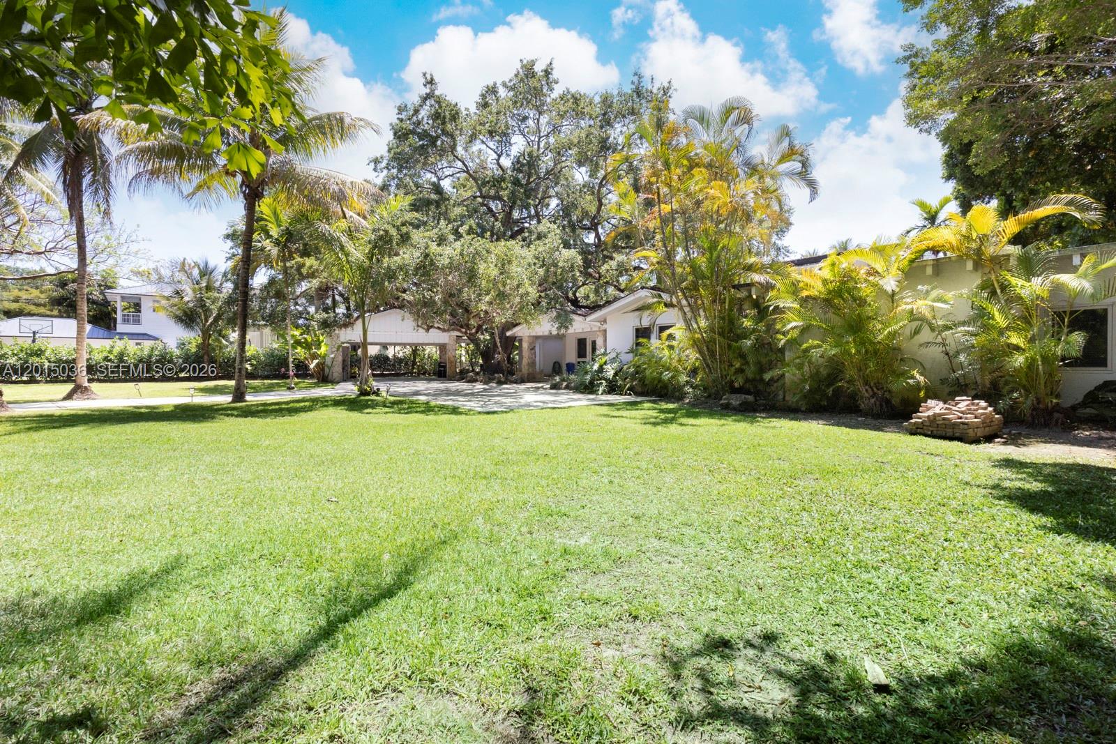 5340 Banyan Dr Coral Gables, FL 33156