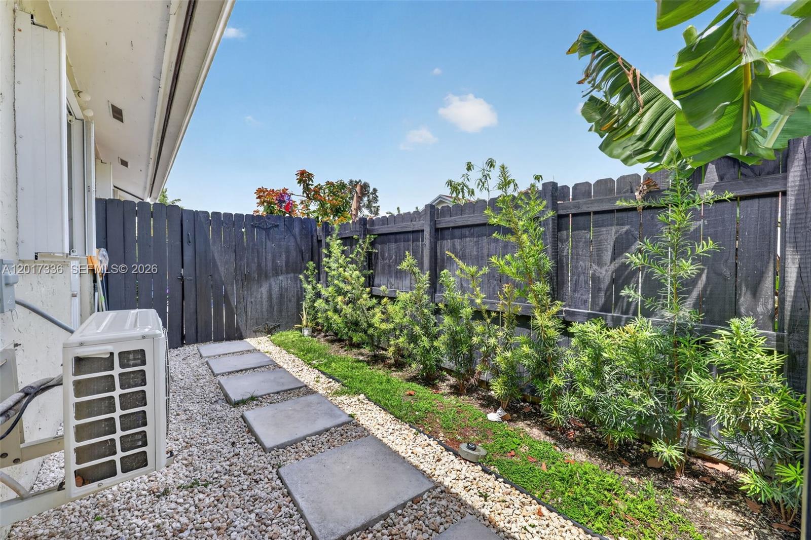 9315 SW 172nd Ter Palmetto Bay, FL 33157