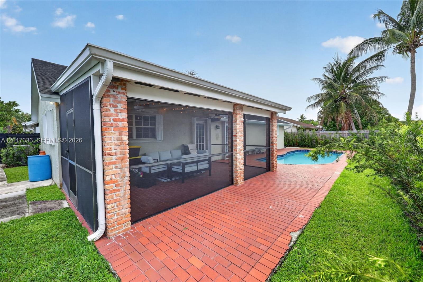 9315 SW 172nd Ter Palmetto Bay, FL 33157