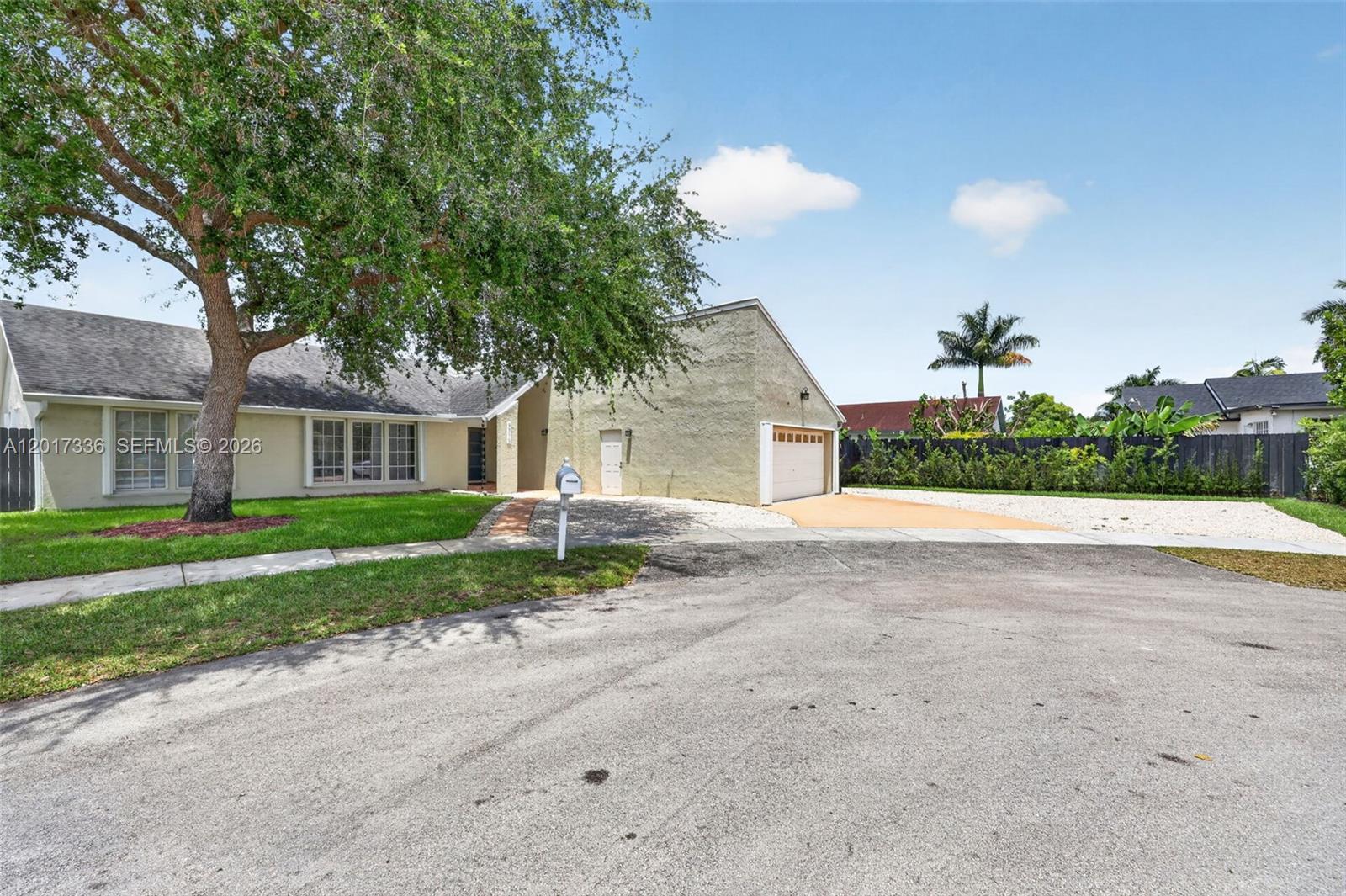 9315 SW 172nd Ter Palmetto Bay, FL 33157