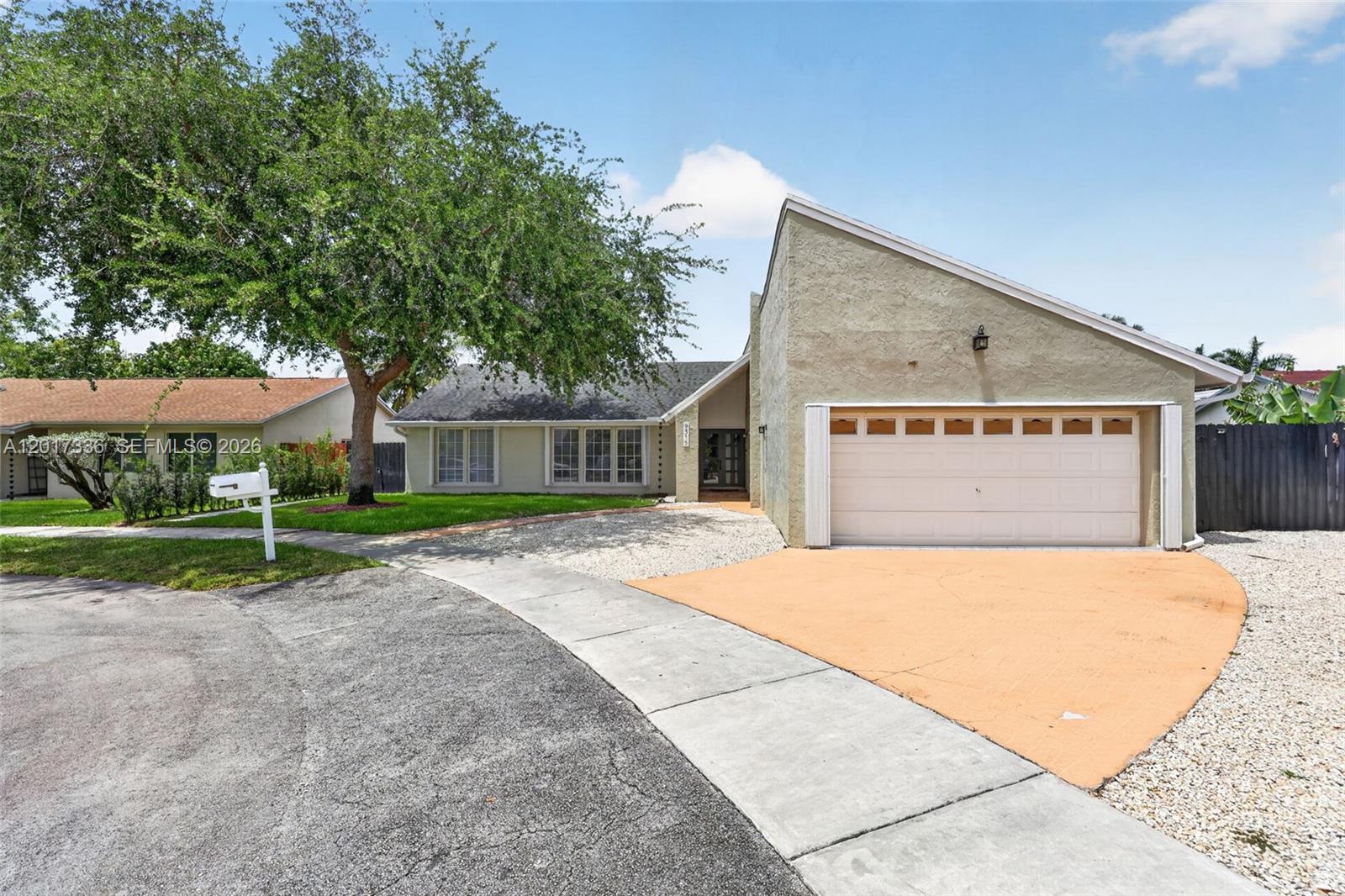 9315 SW 172nd Ter Palmetto Bay, FL 33157