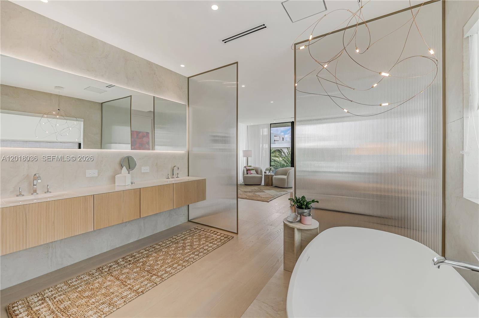 1092 N Venetian Dr Miami, FL 33139