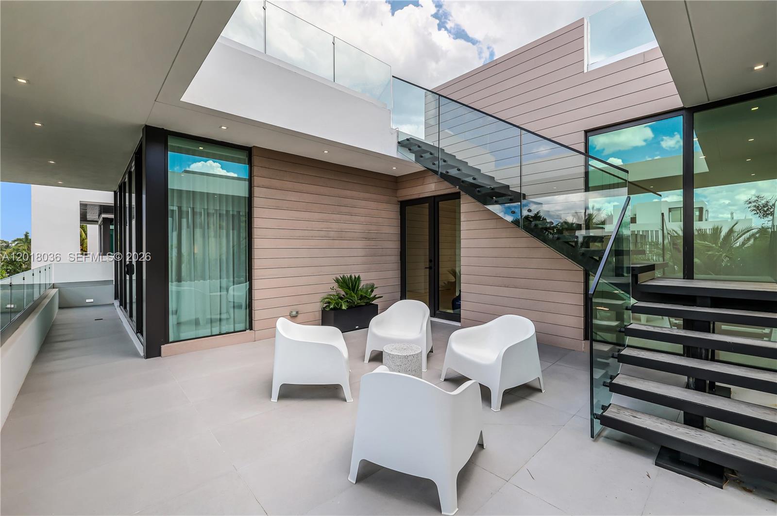 1092 N Venetian Dr Miami, FL 33139