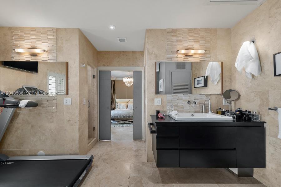830 E Dilido Dr Miami Beach, FL 33139